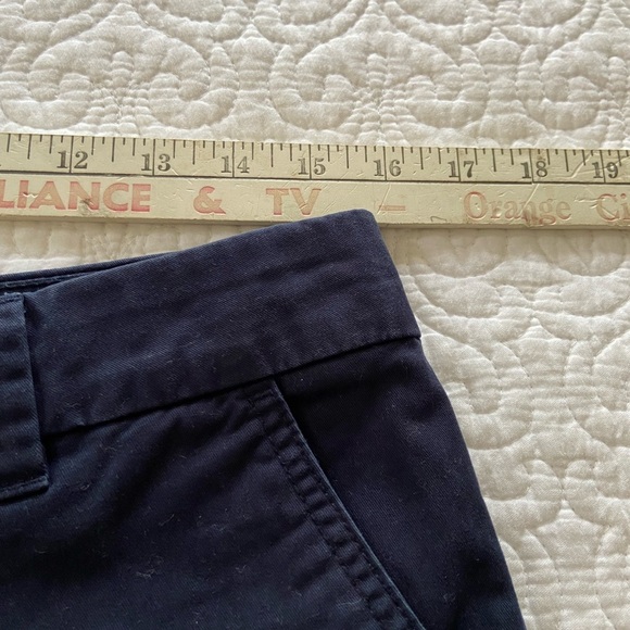 Tommy Hilfiger Chino Bermuda Shorts Navy Mid Rise Size 6 - Picture 9 of 11